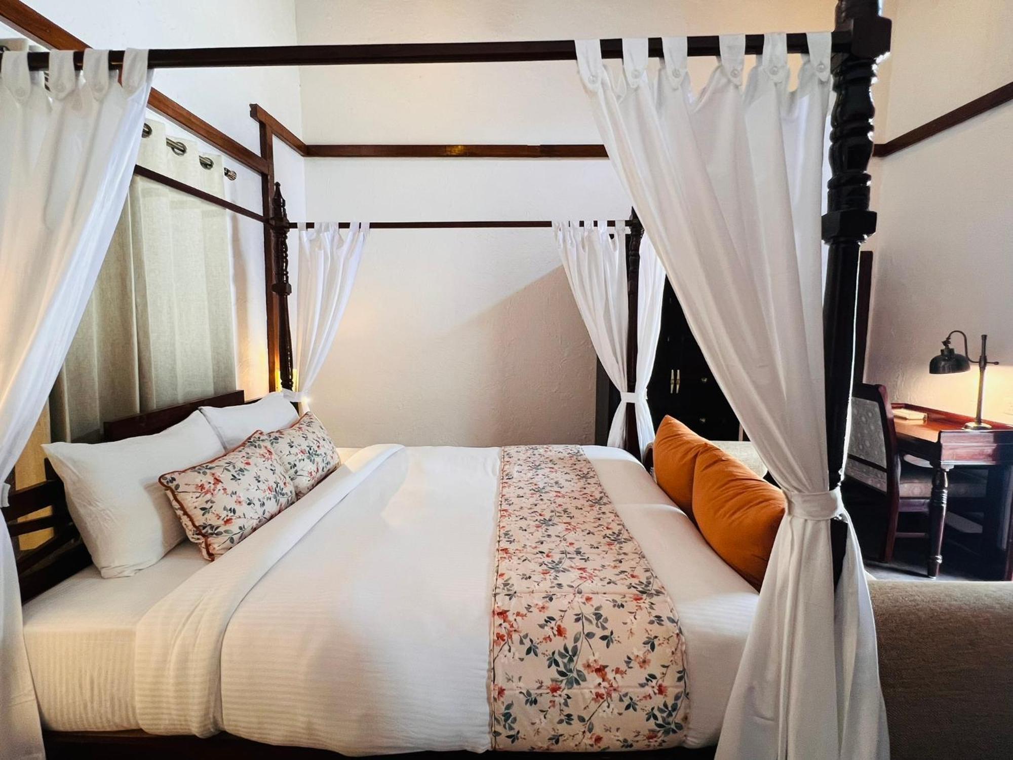 Hotel Dandelion By The Hills à Lakhwār Extérieur photo