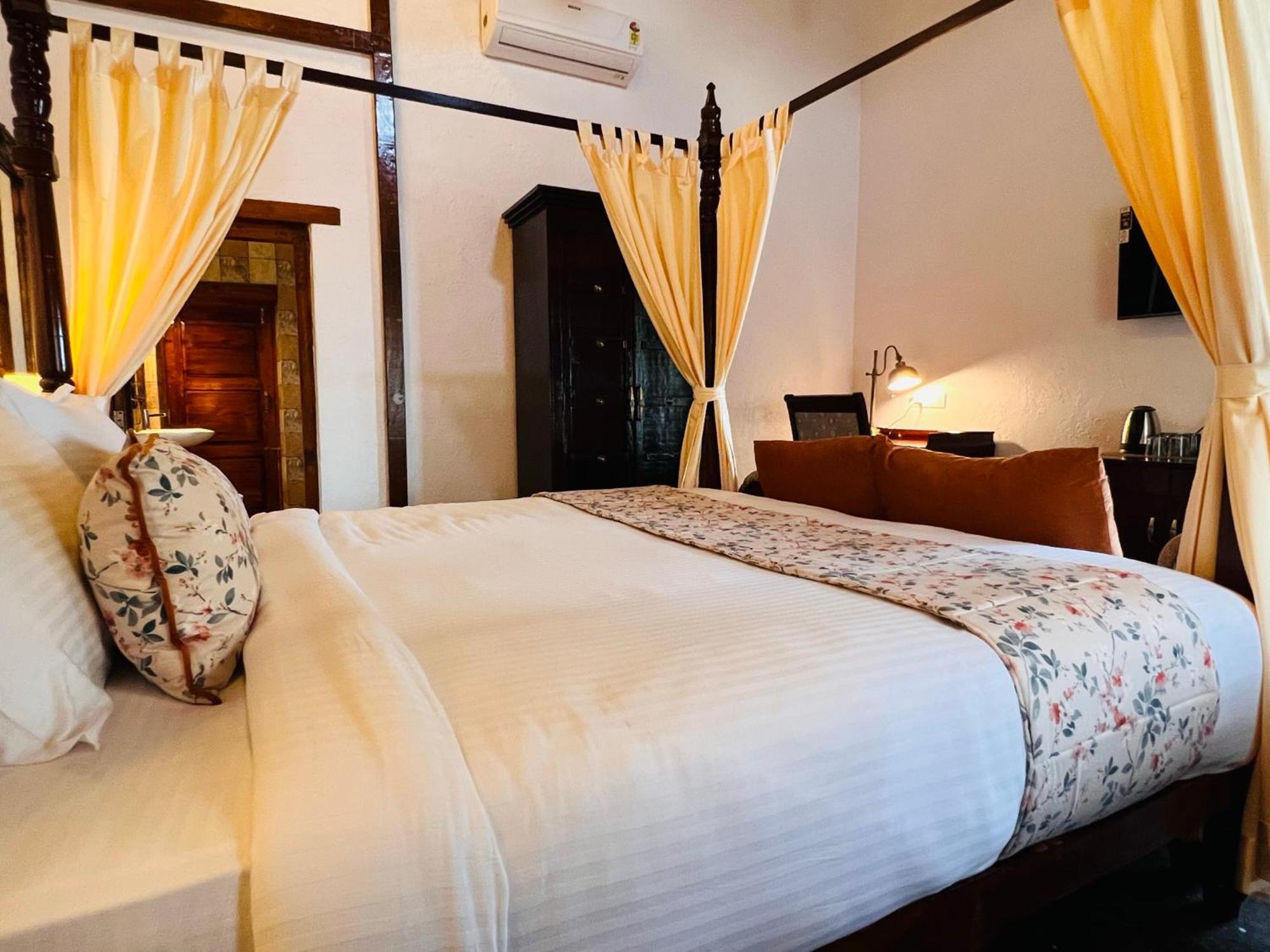 Hotel Dandelion By The Hills à Lakhwār Extérieur photo